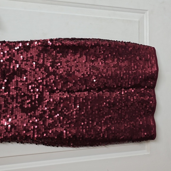 BCBGMAXAZRIA / Revolve Marta Sequin Dress in Port Combo - Picture 4 of 13
